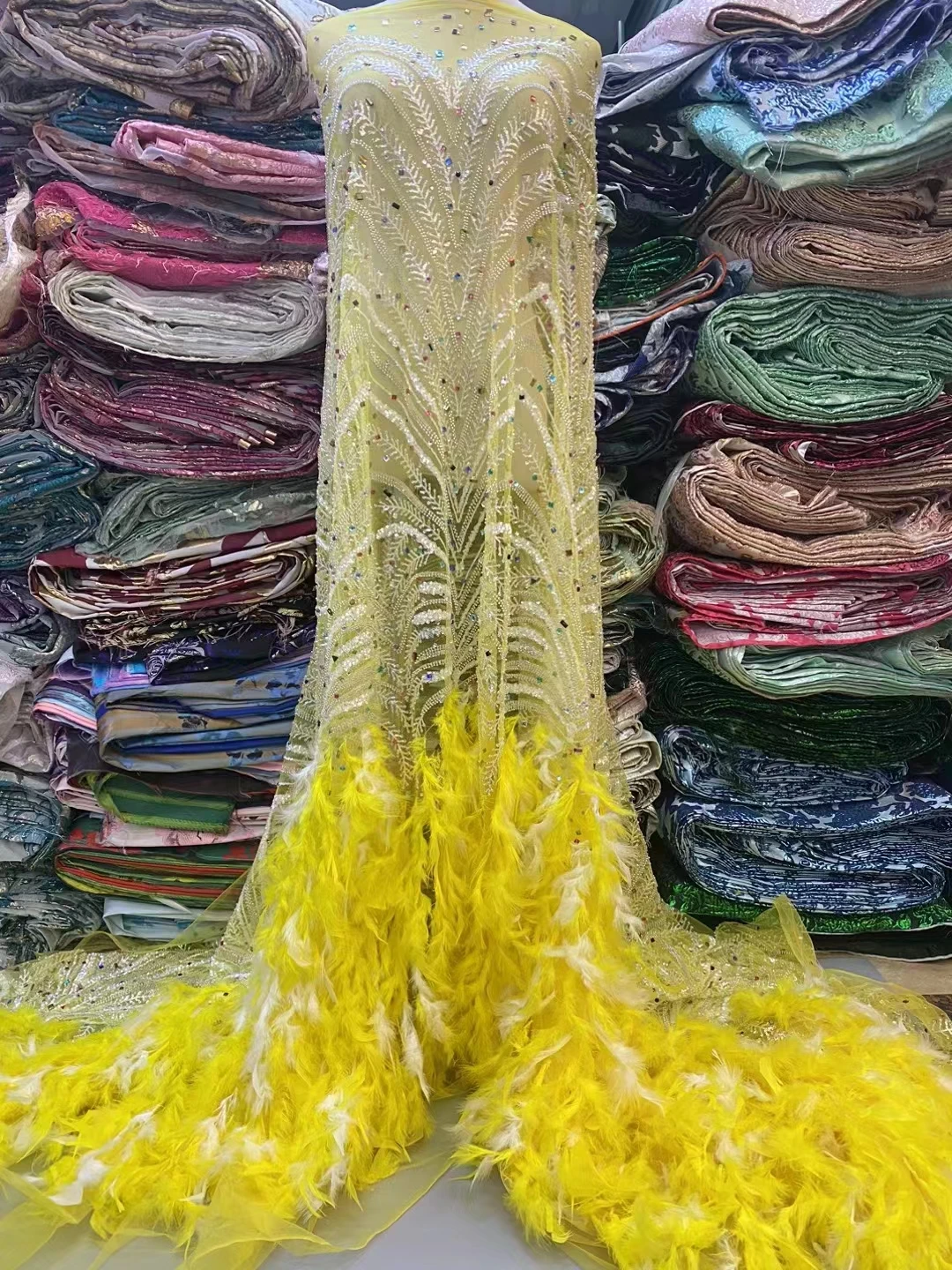 

Luxurious High -End French Feather Beaded Lace Fabric 2023 High Quality African With Sequins Fabric For Wedding Dress
