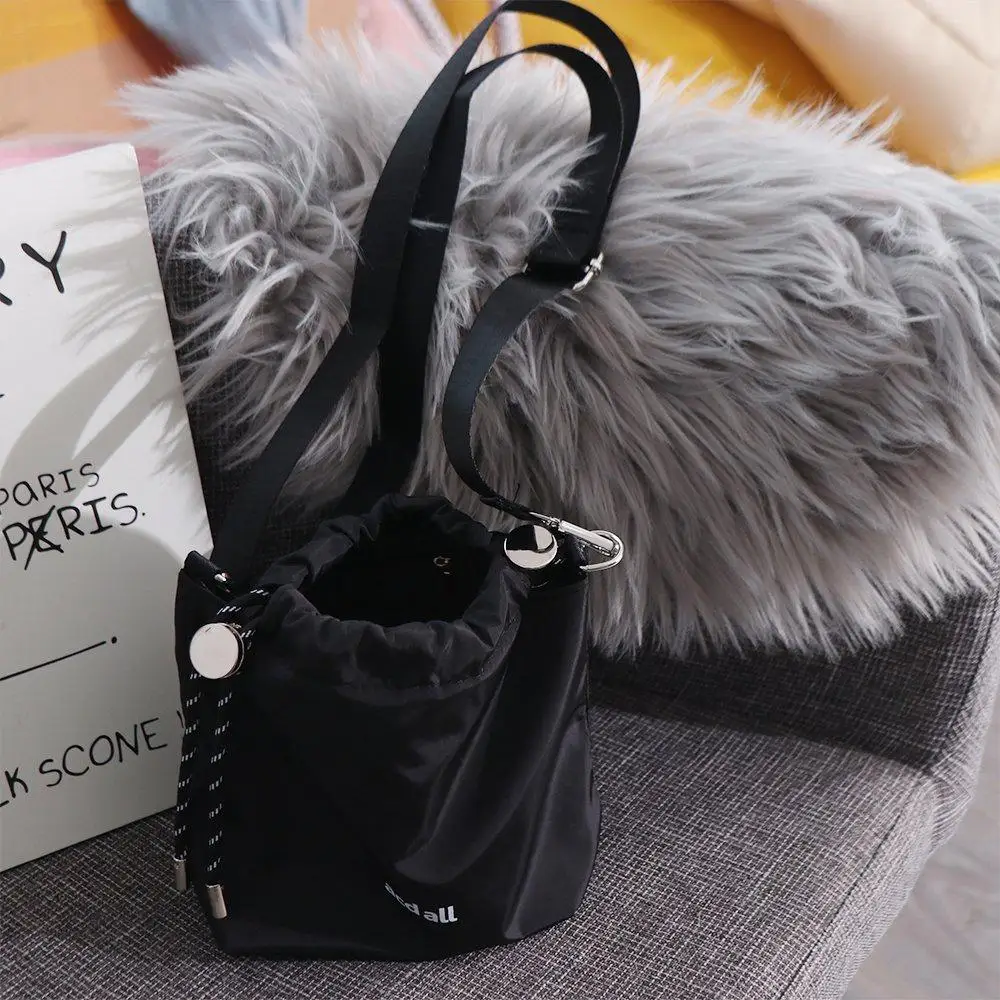 

Элегантная черная сумка-мешок на шнурке в Корейском стиле, портативная нейлоновая сумка через плечо INS, роскошные модные уличные сумки через плечо