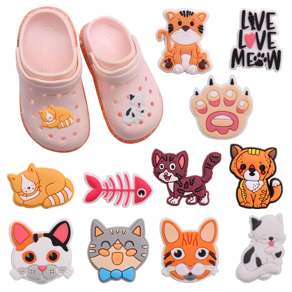 

Mix 50Pcs PVC Lovely Cat Cute Shoes Accessories Animals Sandals Shoe Buckle Clog Decorations Fit Writsbands Croc Jibz Charms