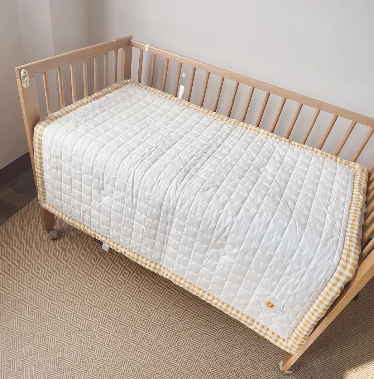 Korean cotton quilted baby quilt Newborn baby four seasons quilt winter thickened breathable pure color