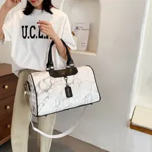 

YILIAN High quality leather men and women travelling bag carry hand luggage bag travel shoulder bag for men and women