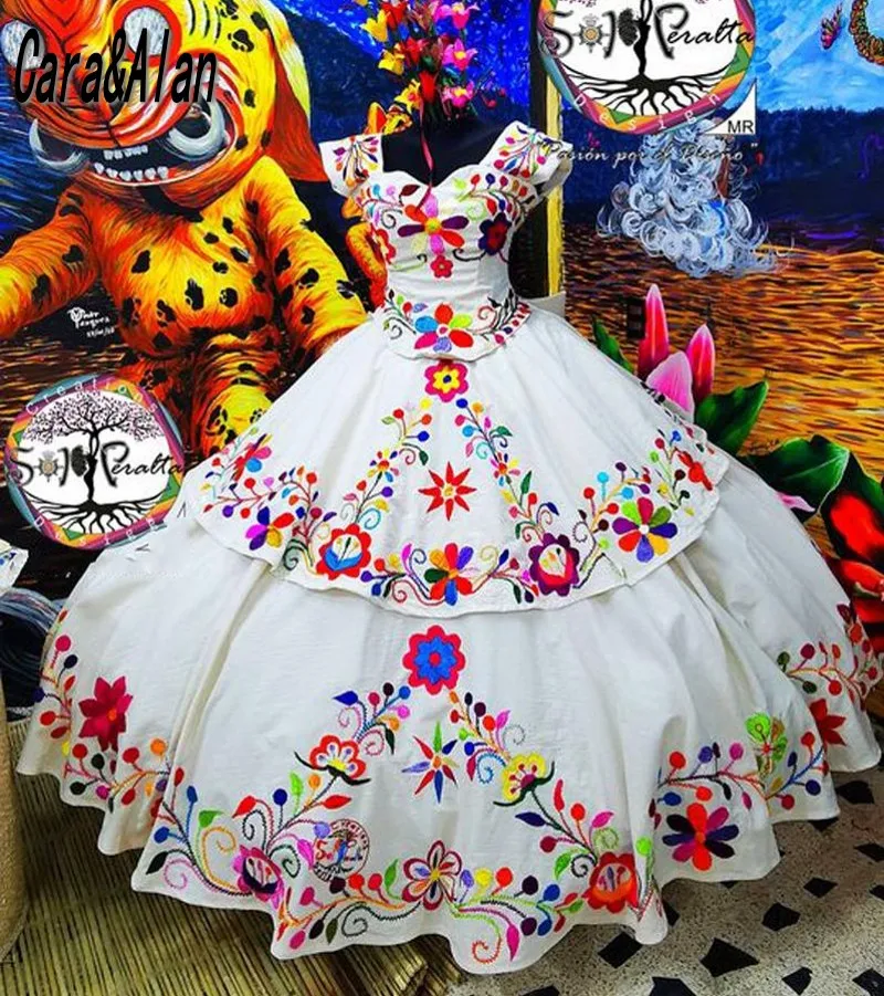 Vestidos de quinceañera con bordado Floral blanco, Charra mexicana XV,  capas, satén, manga corta, dulce 15| | - AliExpress