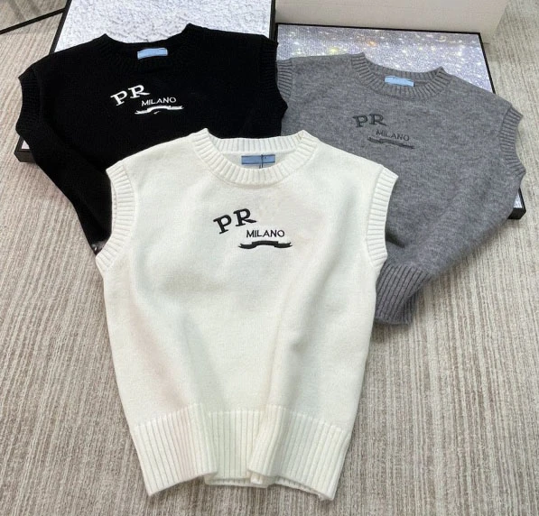 

Women Clothes 23 Autumn/Winter New Style Fashion Letter Embroidered Vest Knitted Tank Top Sleeveless Solid Color Short Top