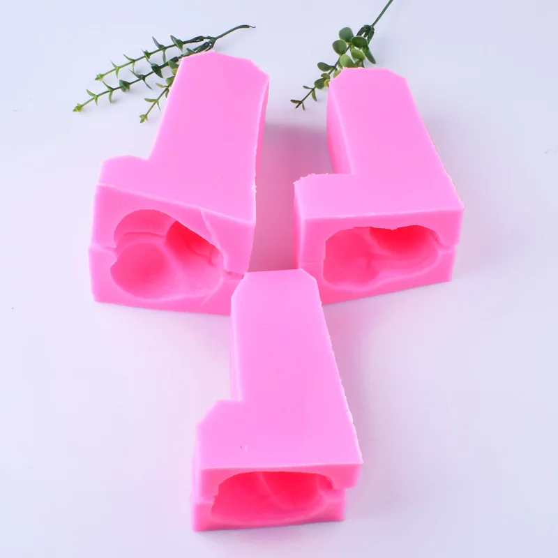 Penis Shape Silicone Mold can be used to make chocolates