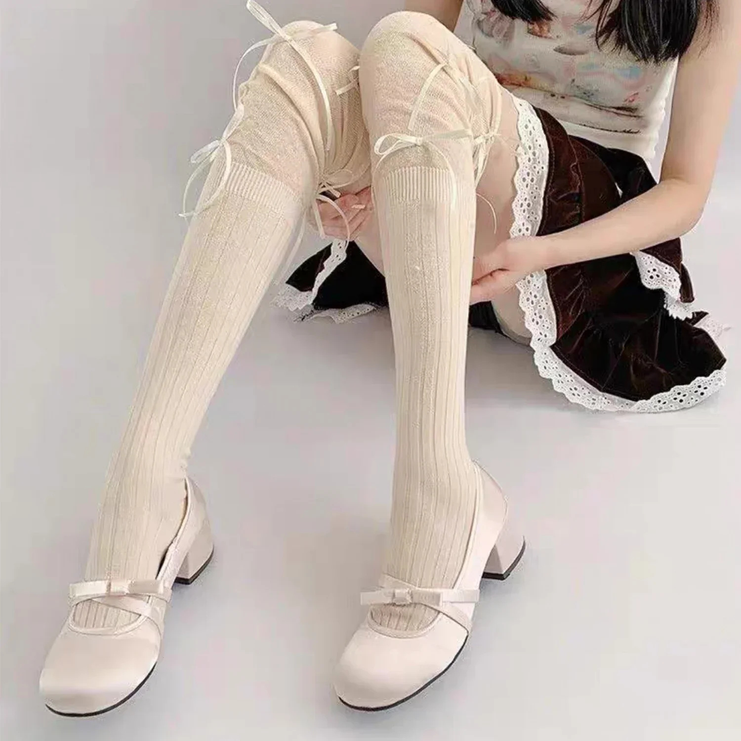 Lolita Lange Socken Frauen Bandage Band Schleife Süße Mädchen Kawaii Nette Über Knie Socken Ballett Stil Einfarbig Schwarz Weiß Socken – Detail 7