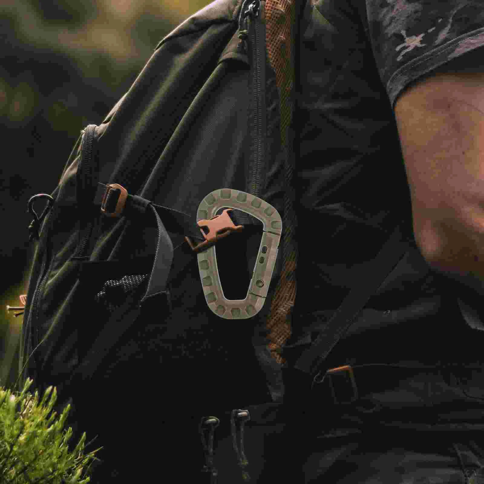 

6 Pcs Carabiner Keychain Climbing D Rings Gear Clip Backpack Hanging Buckle for Camping Hiking Fishing Gym Outdoor Use (Black