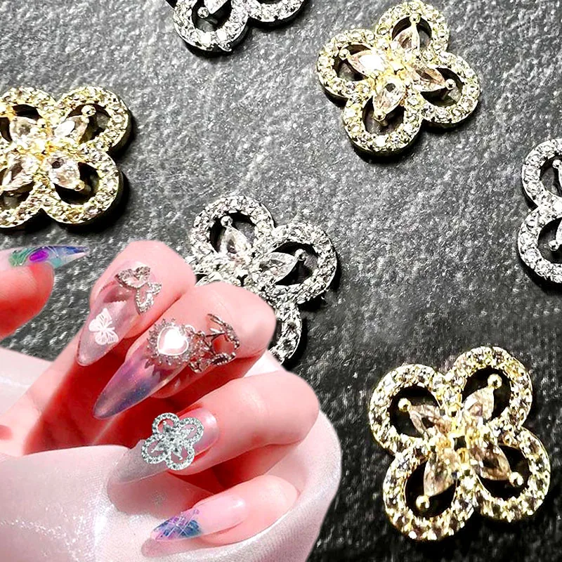 

Luxury Zircon Four-leaf Clover Nail Charms Four Petal Flower Crystal Nail Art Charms Diamonds Floral Charm Nail Accessories