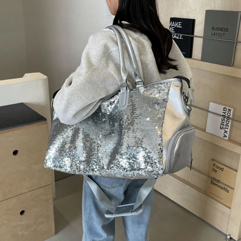 Fashionable Sequins Large Capacity Travel Fitness Bag Personalized Shoulder Bag Accommodation Luggage Portable for BusinessTrips