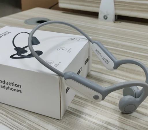 Open-Ear Wireless Sports Headphone with Bone Conduction Technology