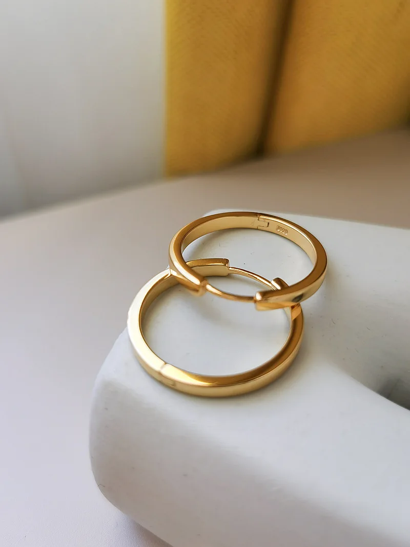 New Fashion Classics Simple Big Round Hoop Earrings for Women Circle Girls Shiny Delicate Party Womens Jewelry New Arrival 2023