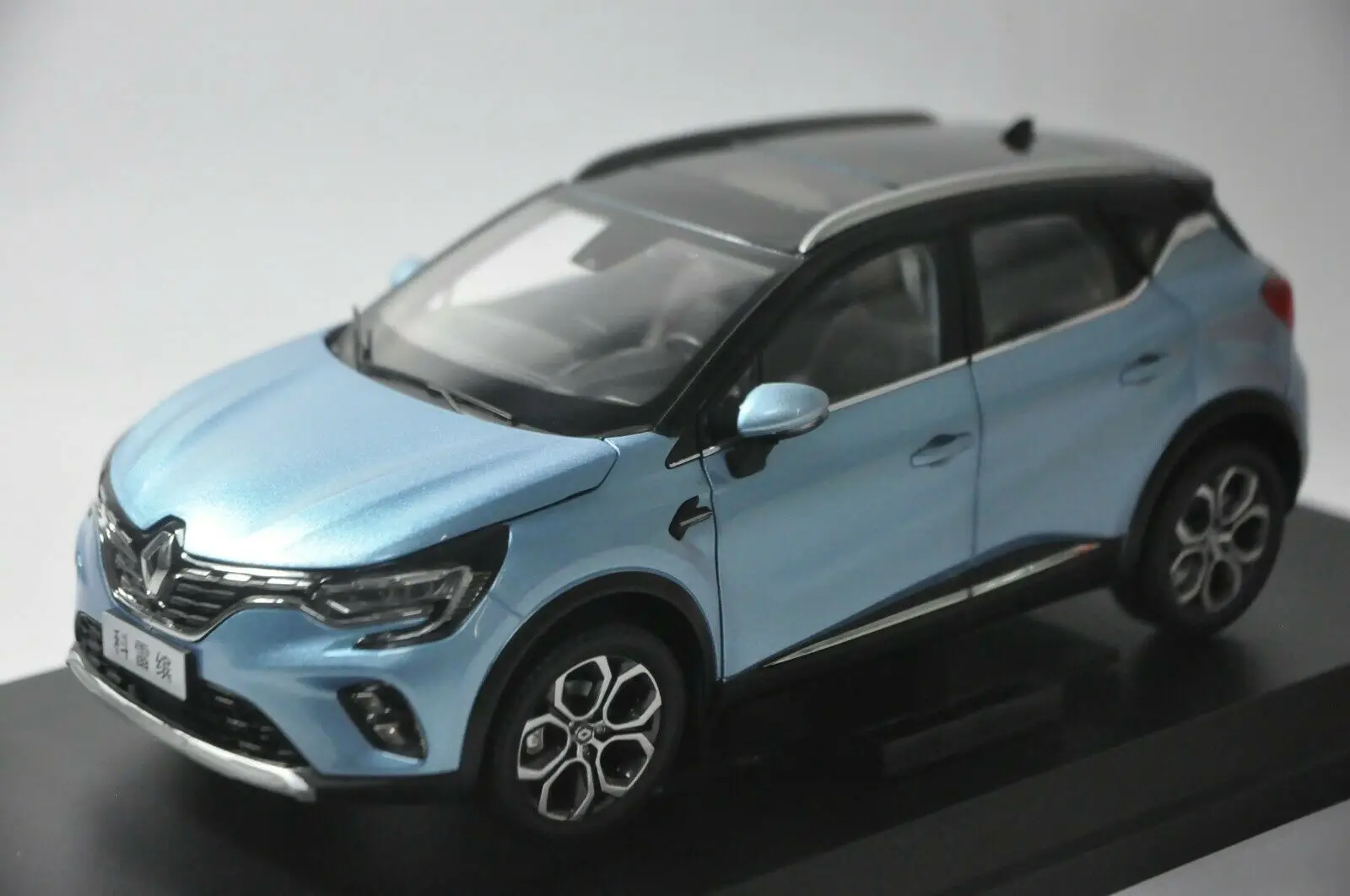 

1:18 Diecast Model for Captur Blue SUV Alloy Toy Car Miniature Collection Gift