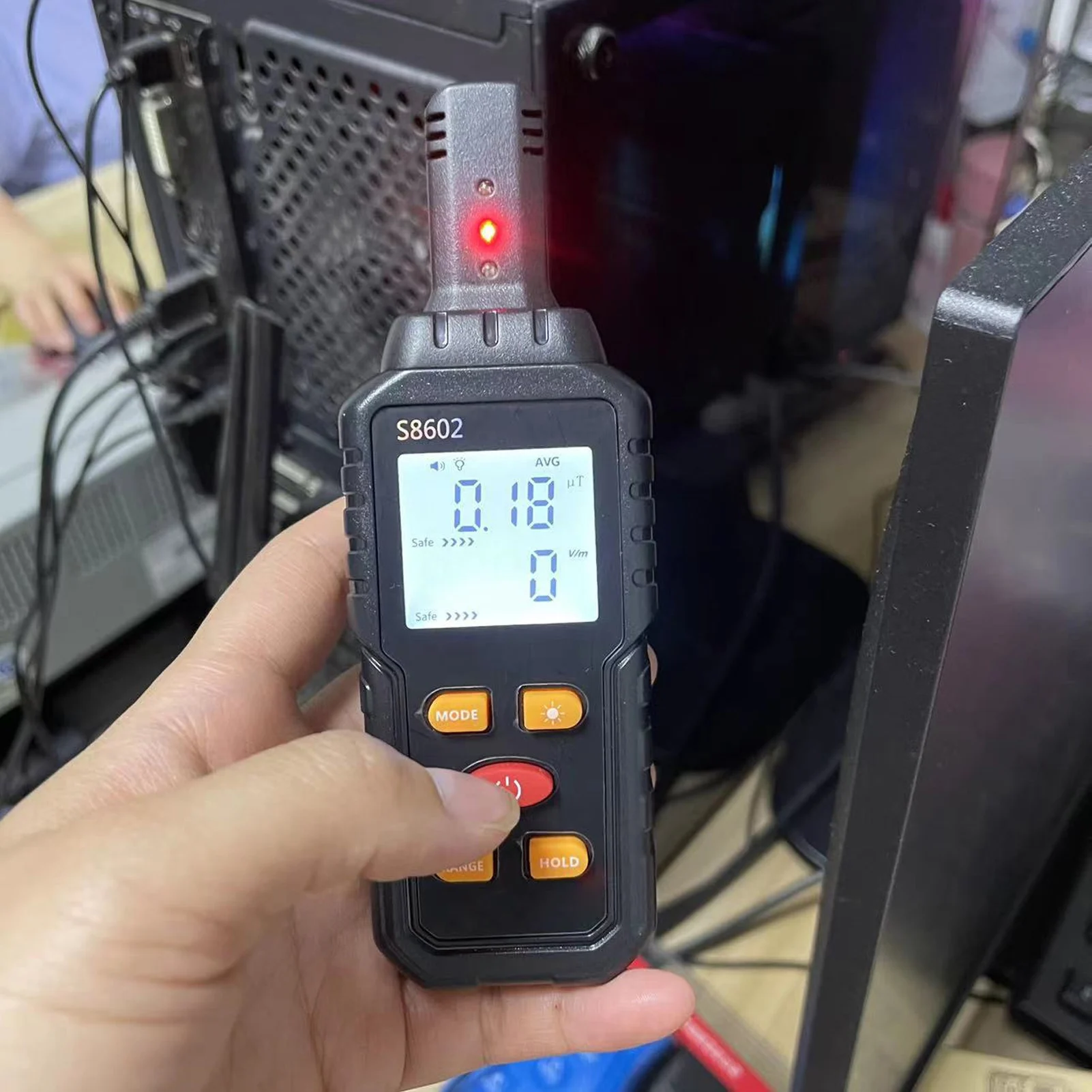 Electromagnetic Radiation Tester EMF Electric Magnetic Field Detector Meter 5Hz‑3500Hz