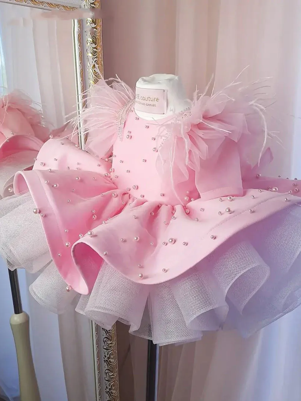 

Princess Feather Flower Girl Dresses Beaded Ruffles Jewel Neck Gilrs Pageant Dress Little Kids First Communion Dress