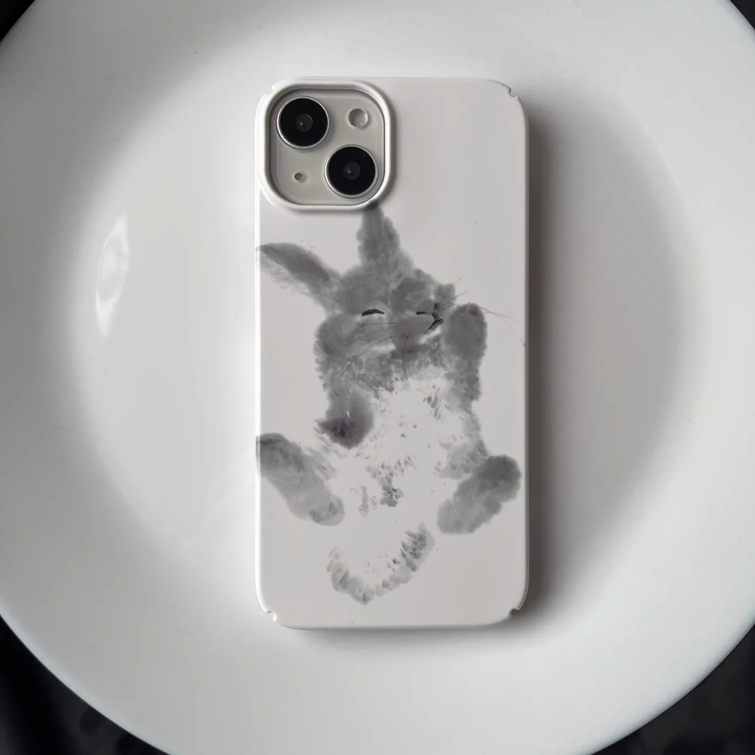 thumbnail image 1 of Funda de conejo con pintura de tinta y lavado para iPhone 16, 15, 14, 13 Pro Max, 12 Mini, 11 Pro Plus, funda ultrafina a prueba de golpes, 1 of 4