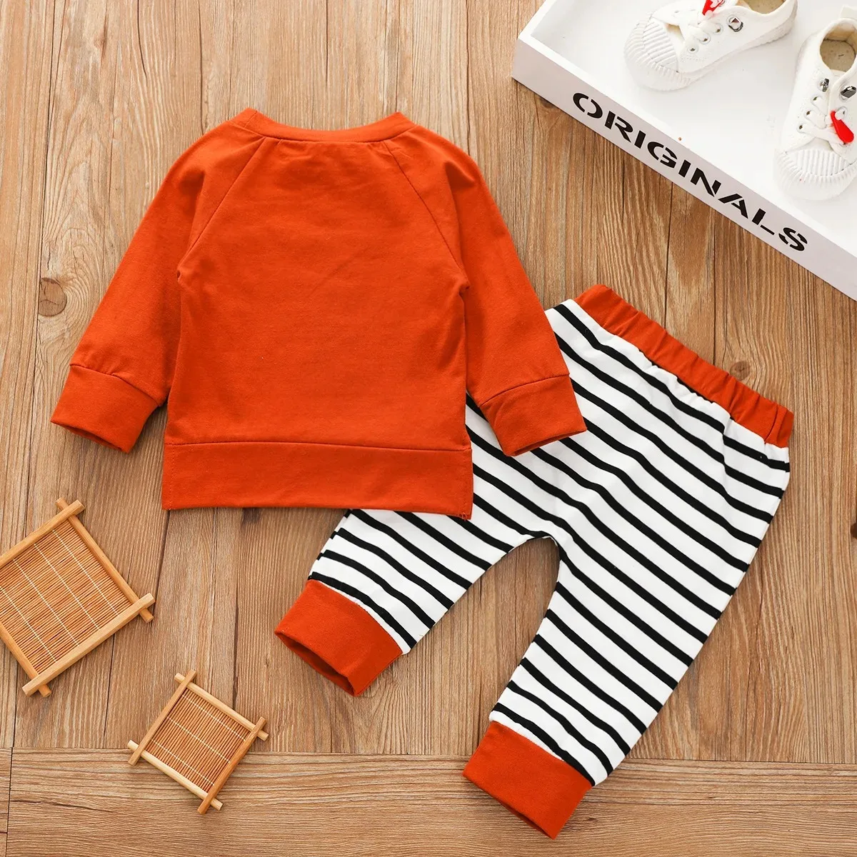 Description Picture 3 of itemAutumn Winter Two-Piece Set for Baby Boys RTS Fashionable Round Neck Sweater and Pants Solid Color for Spring