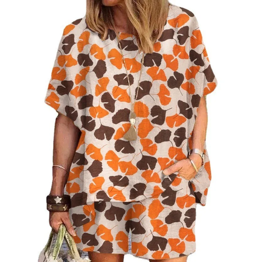 Рисунок 6 - Женский спортивный костюм в горошек