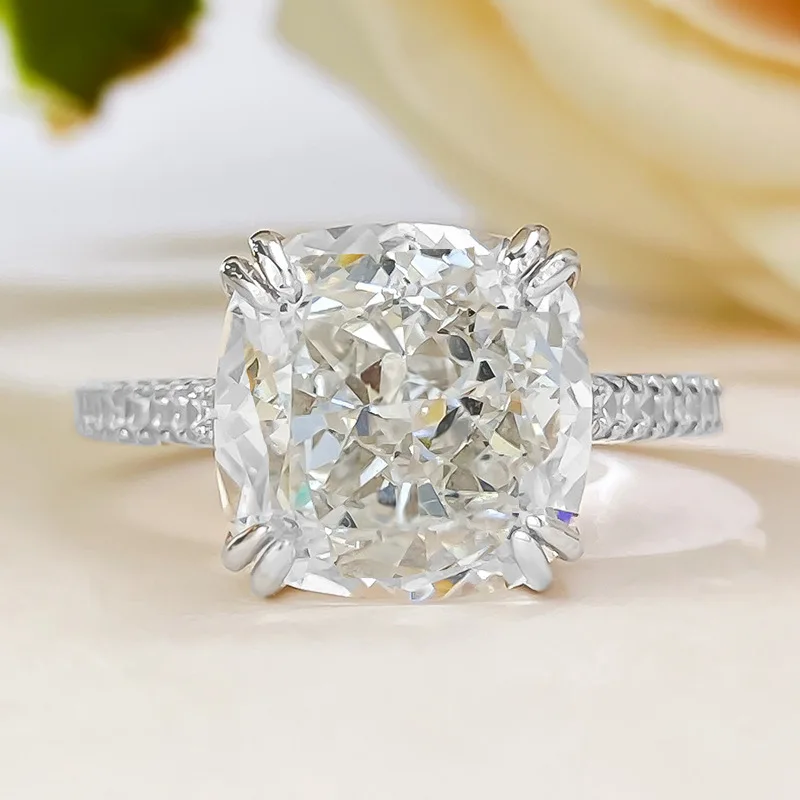 

2023 New 925 Silver Imported High Carbon Diamond Fat Square Ring Women's Fashion Versatile