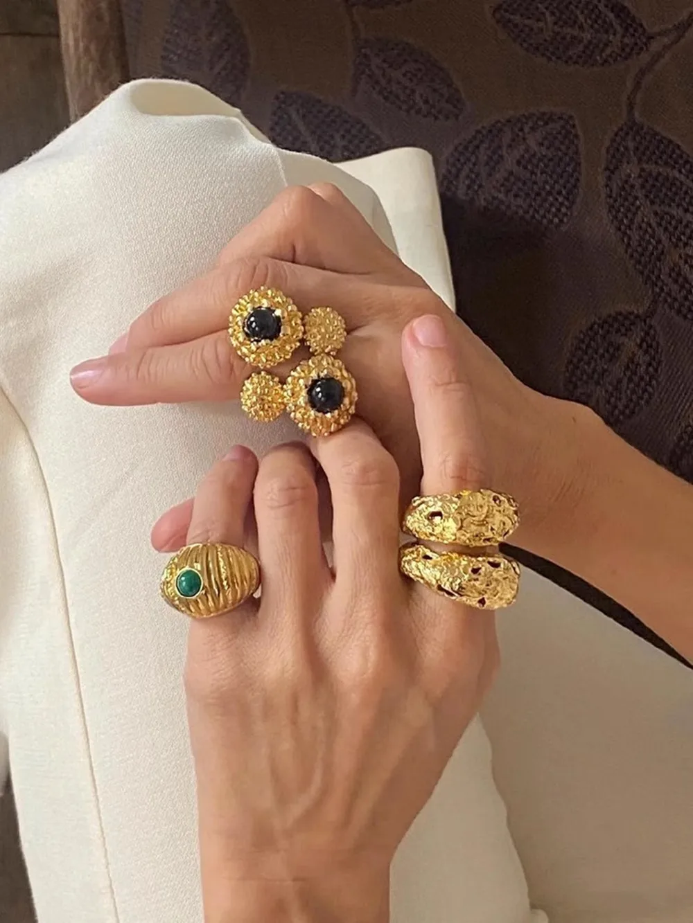 Anillo de nudo de latón vintage con piedra natural para mujer Vestes Novas