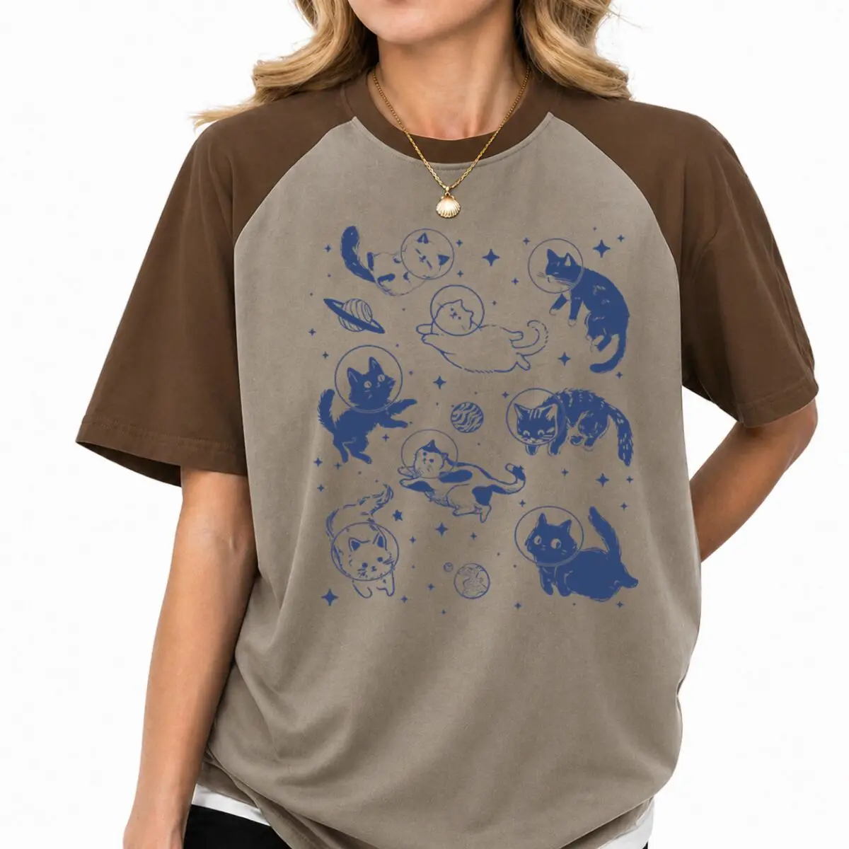 Cute Astronaut Cats Cosmic Print T-Shirt Vintage Raglan Sleeve Cotton Short Sleeve Tees Women's Casual American Style Tshirt 3