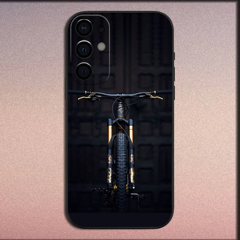 Enhanced Outdoor MTB Bike Phone Case - Durable Black Cover