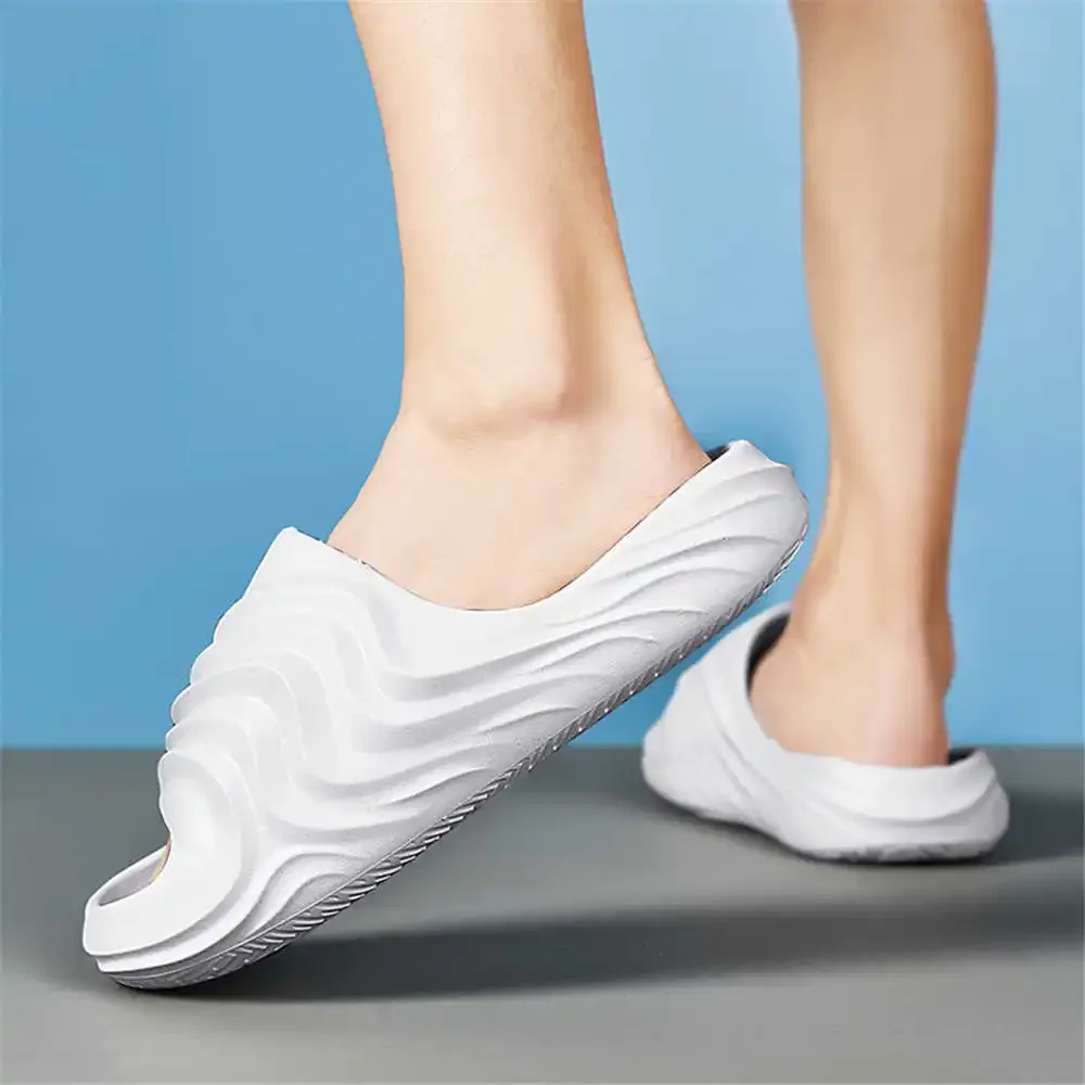 

Шлепанцы эва мужские с круглыми ногами, летние сандалии, кроссовки, спортивные, для косплея, красные, 2024