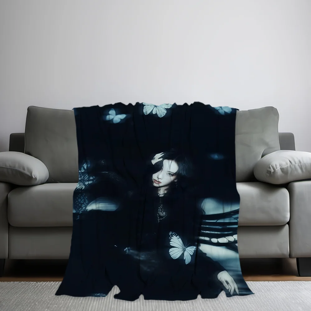 Kpop J-Jisoo-S Amortage cool Blanket Skin friendly comfort warm soft plush blanket suitable sofa living room office bedroom 2