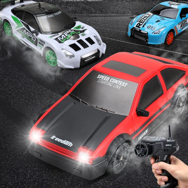 Yüksek hızlı güçlü 4WD RC araba 4x4 Drift oyuncak 2.4G hızlı Drifter yarış  oyunu araba
