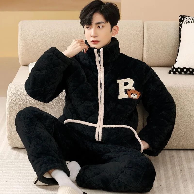 Рисунок 2 - Мужская пижама, зимняя одежда для