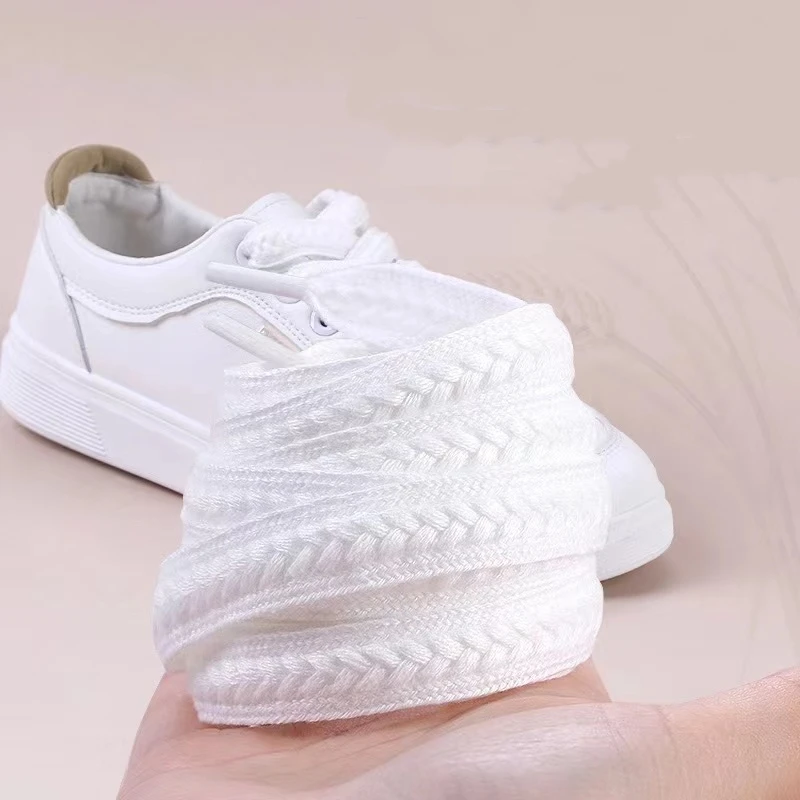 Elerevyo Lacets Plats à Imprimé Floral Coloré Pour Baskets à