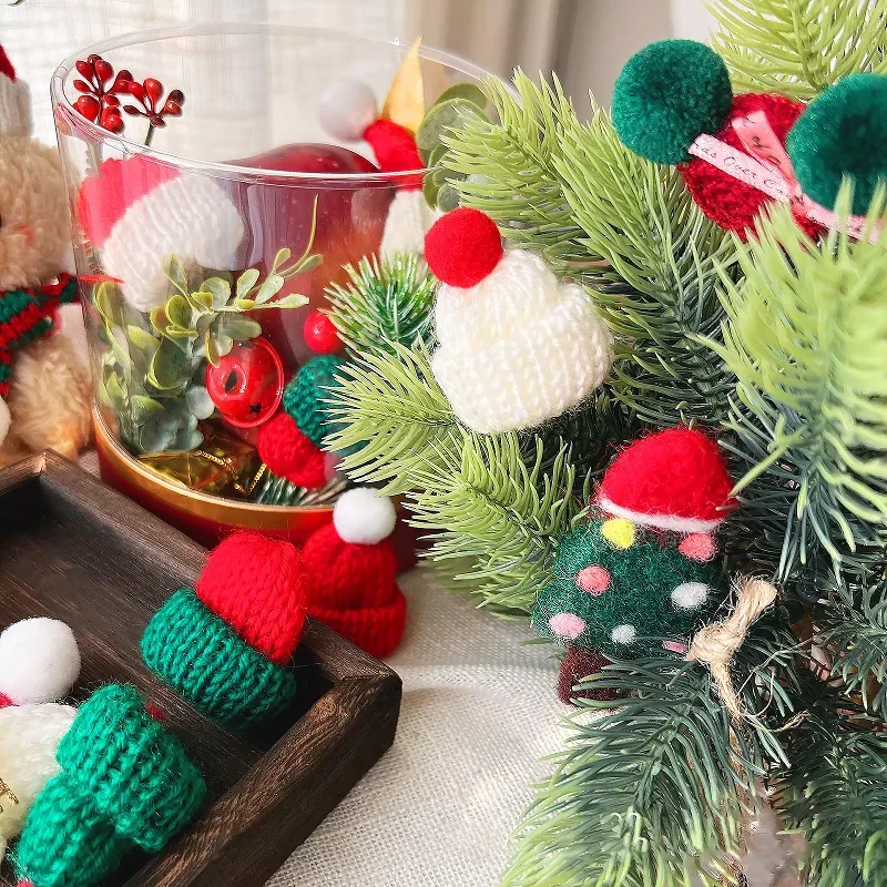 Description Picture 2 of item10/20pcs Mini Santa Hat & Scarf 2024 New Christmas Costume for Cat Rabbit Doll Lollipop Bottle DIY Xmas Party Dinner Decoration