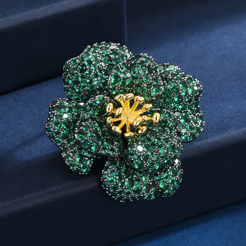 

New Luxury Micro-inlaid Zircon Green Flower Brooches for Woemn High-end Fashion Design Corsage Exquisite Temperament Jewelry
