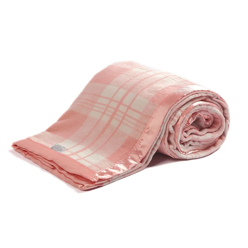 

Hot Sale New casual and popular Plaid Silk Blanket Double-sided Warm Mulberry Silk Velvet Blanket