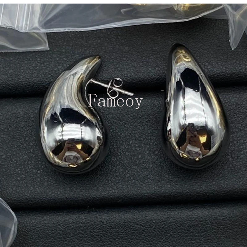 2024 New Fashion Classic Droplet shaped Men's and Women's Earrings