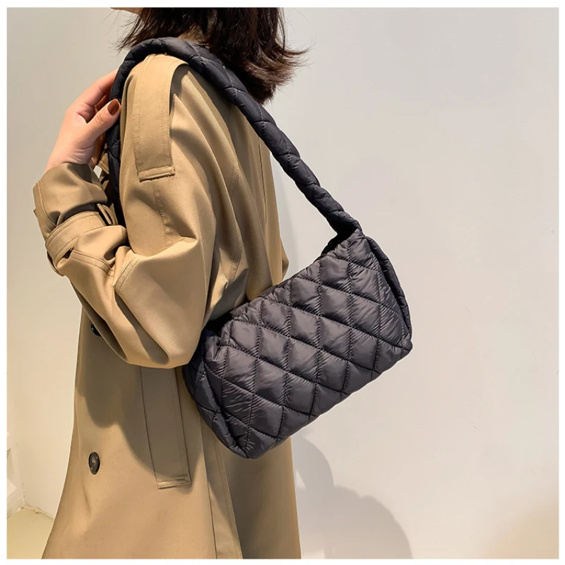 2022 Women Winter Bags Quilted Large Capacity Crossbody Female