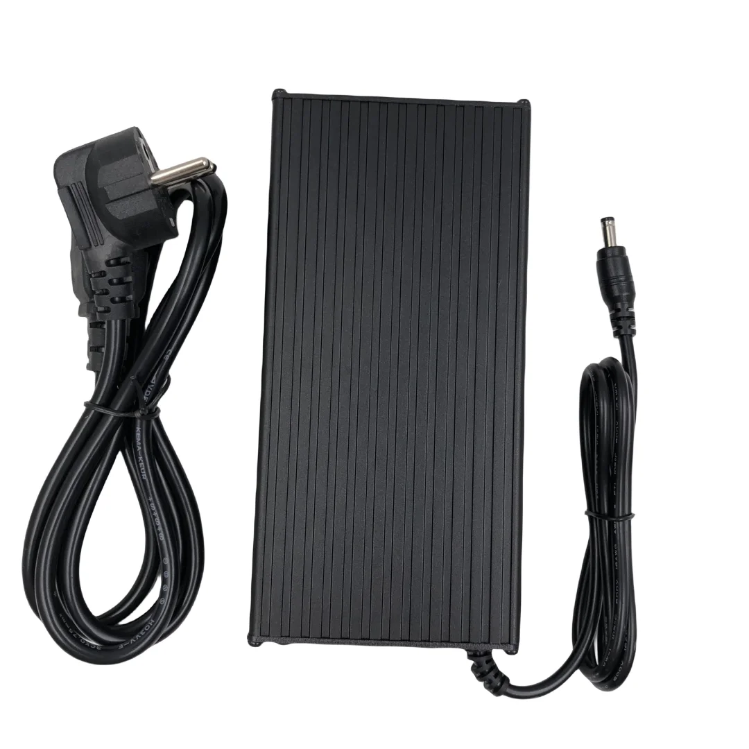 Battery Charger Fast Charger Battery Charger Adapter 58.8V5A Battery Charger For 14S 52V/48V Li-ion Battery lithium battery With cooling fan fast charger Metal Shell