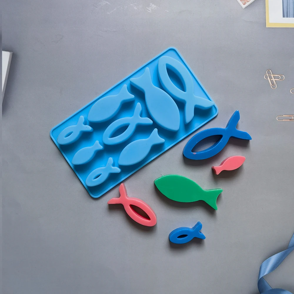 

8 Hole Silicone Candy Mold Pisces Shaped Chocolate Soap Ice Cream Mold DIY Dessert Biscuit Cake Baking Tool