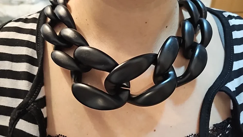 Mattschwarze Acryl-Halskette mit großer klobiger Kette für Frauen, Gothic-Harz, große Gliederkette, Choker-Halsketten, Kragen, Schmuck, Geschenke – Detail 5