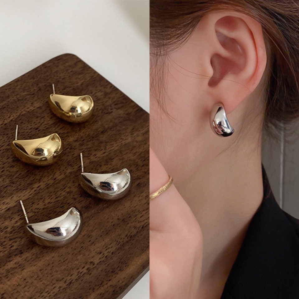 1 Pair Metal Drop Earrings Retro Glossy Water Droplet Hanging Earrings Lightweight Hollow Half-round Stud Earrings French Glossy