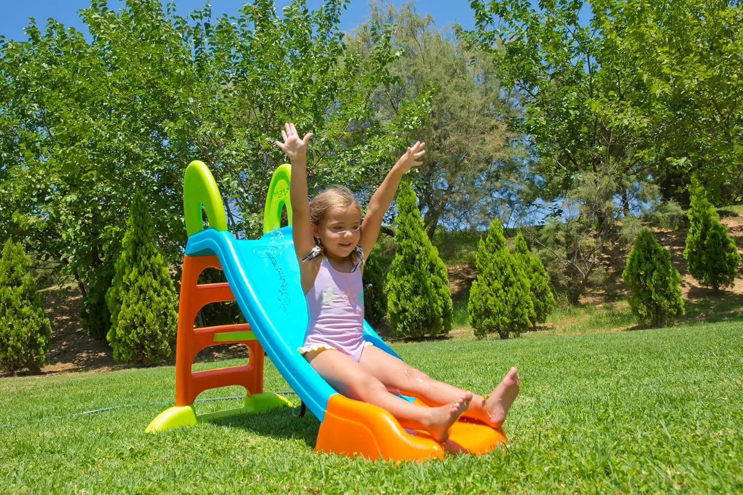 Tobog&aacute;n Slide Plus con Agua, con Hueco para la Poner la Manguera, Escaleras Antideslizantes, Resistencia y F&aacute;cil Montaje, para N