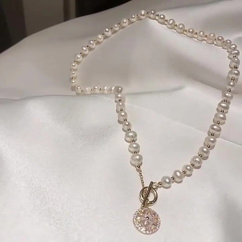 

ALLNEWME Elegant CZ Cubic Zirconia Hollow Flower Pendant Necklaces for Women High Shiny Pearl Strand Choker Necklace Pendientes