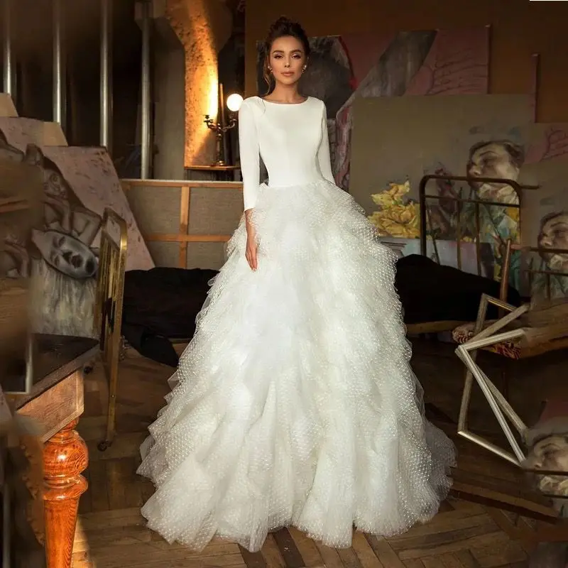 

New Vintage Elegant O Neck 3/4 Long Sleeve Ruffles Open Back Dot Tulle Satin A Line Boho Wedding Dress 2022 Vestido De Noiva