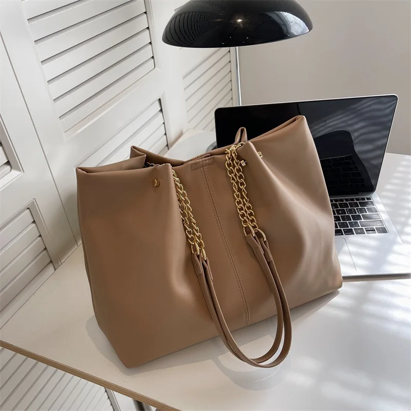

Casual Women Chain Pu Leather Handbags High Quality Ladies Large Capacity Shoulder Travel Bag Designer Female Tote Messenger Bag