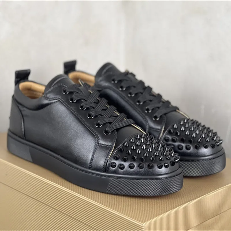 

Luxury Brands Black Real Leather Low Tops Red Bottoms Tennis Rivets Shoes For Men's Casual Flats Loafers Women's Spiked Sneakers