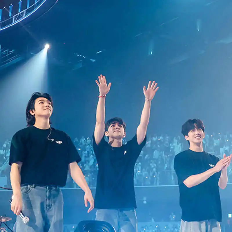 DAY6 ライブTシャツ FOREVER YOUNG XLサイズ 新品未開封 Screenshot_2025-05-14_at_6.57.