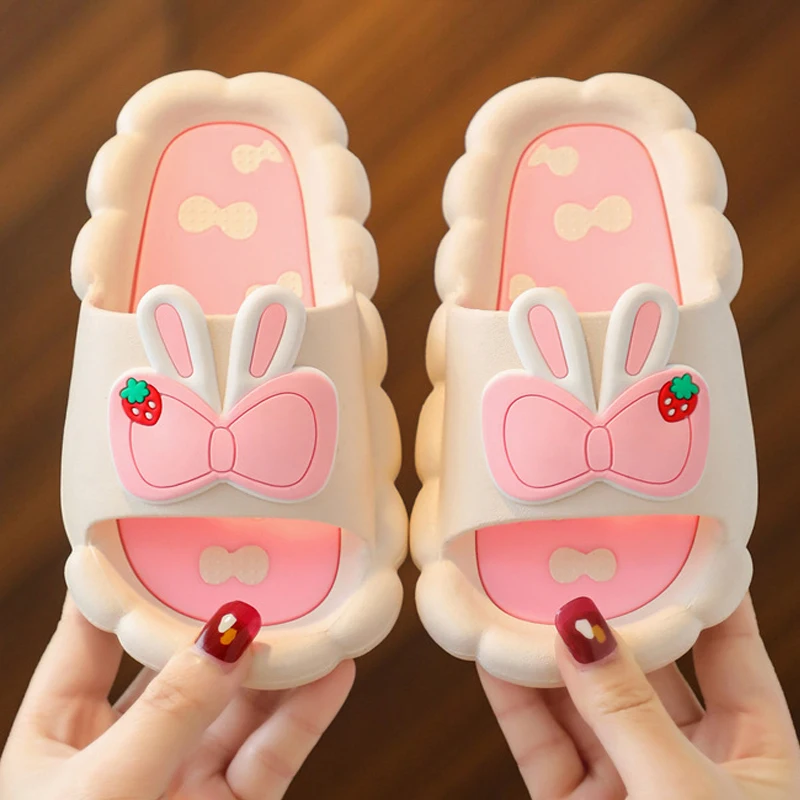 

Kids Slippers for Girls Summer Beach Indoor Baby Slippers Cute Girl Shoes Home Soft Non-Slip Cute Children Slippers