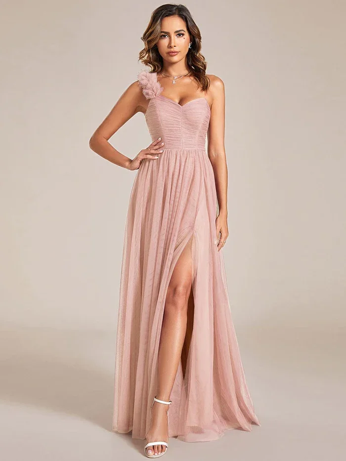Phoenix Un Hombro Gasa Y Encaje Vestido De Dama De Honor Cabernet Tallas Grandes