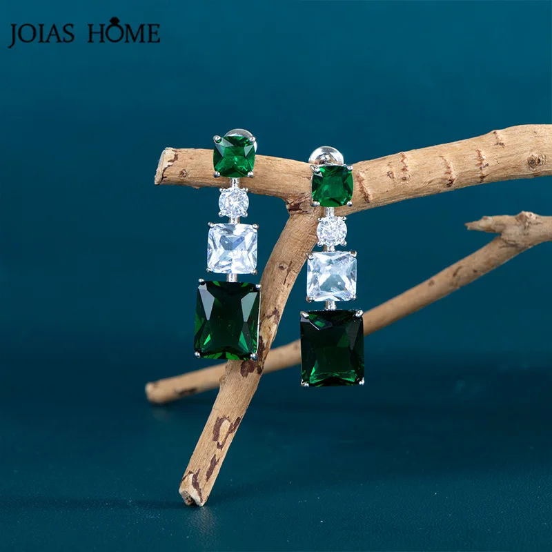 

Женские серебряные серьги в винтажном стиле с зеленым и белым цирконом