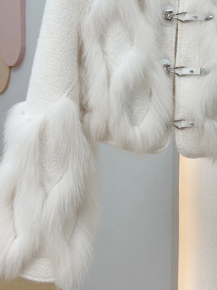 Round Neck Real Fox Fur Coat Women's Short Long Sleeve Design 2023 New Winter Trendy Single Breasted Woolen Jacket Fashion Slim