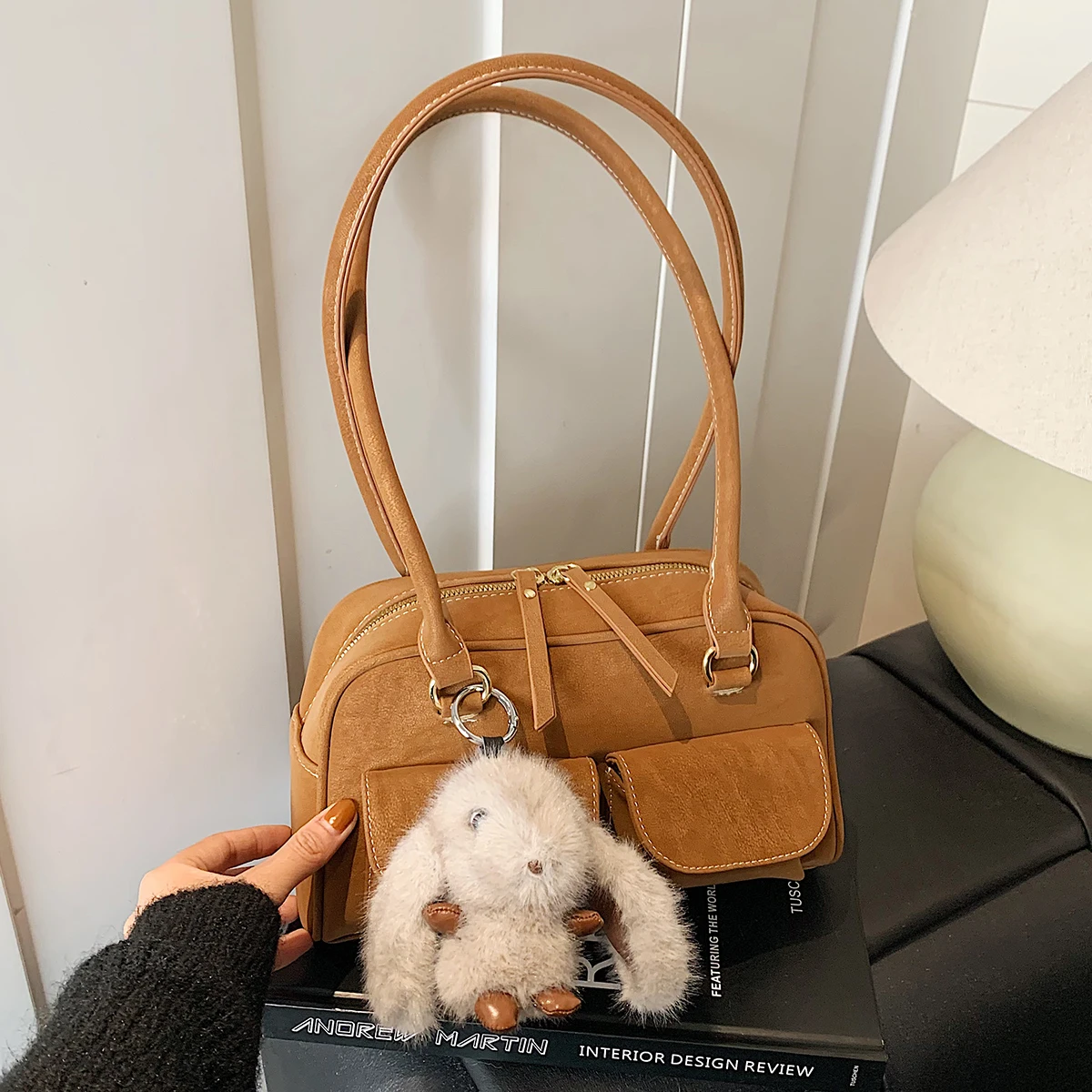 Korean Niche Handbag Pillow Bag for Women 2025, Very Stylish New Model with Multiple Pockets, Commuter Shoulder Bag, Underarm Boston Bag for Shopping and Park Visits