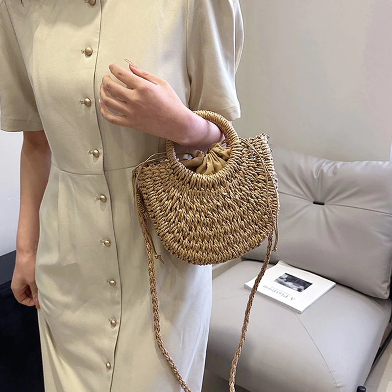 Hand gewebte Stroh Rattan Halbmond Strand Handtasche große Kapazität Frauen Sommer hohl aus Crossbody-Umhängetasche – Detail 28